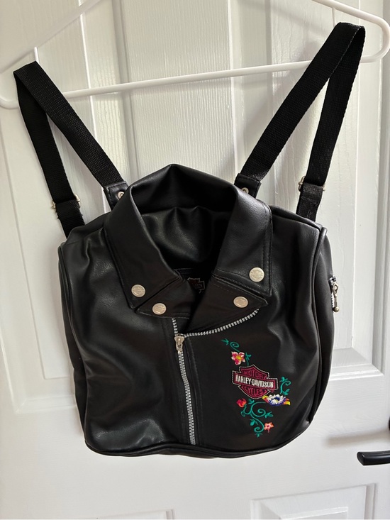 Harley-Davidson Handbags - Harley-Davidson Black Faux Leather Backpack, Size: 11"L X 2.5"W X 10"H